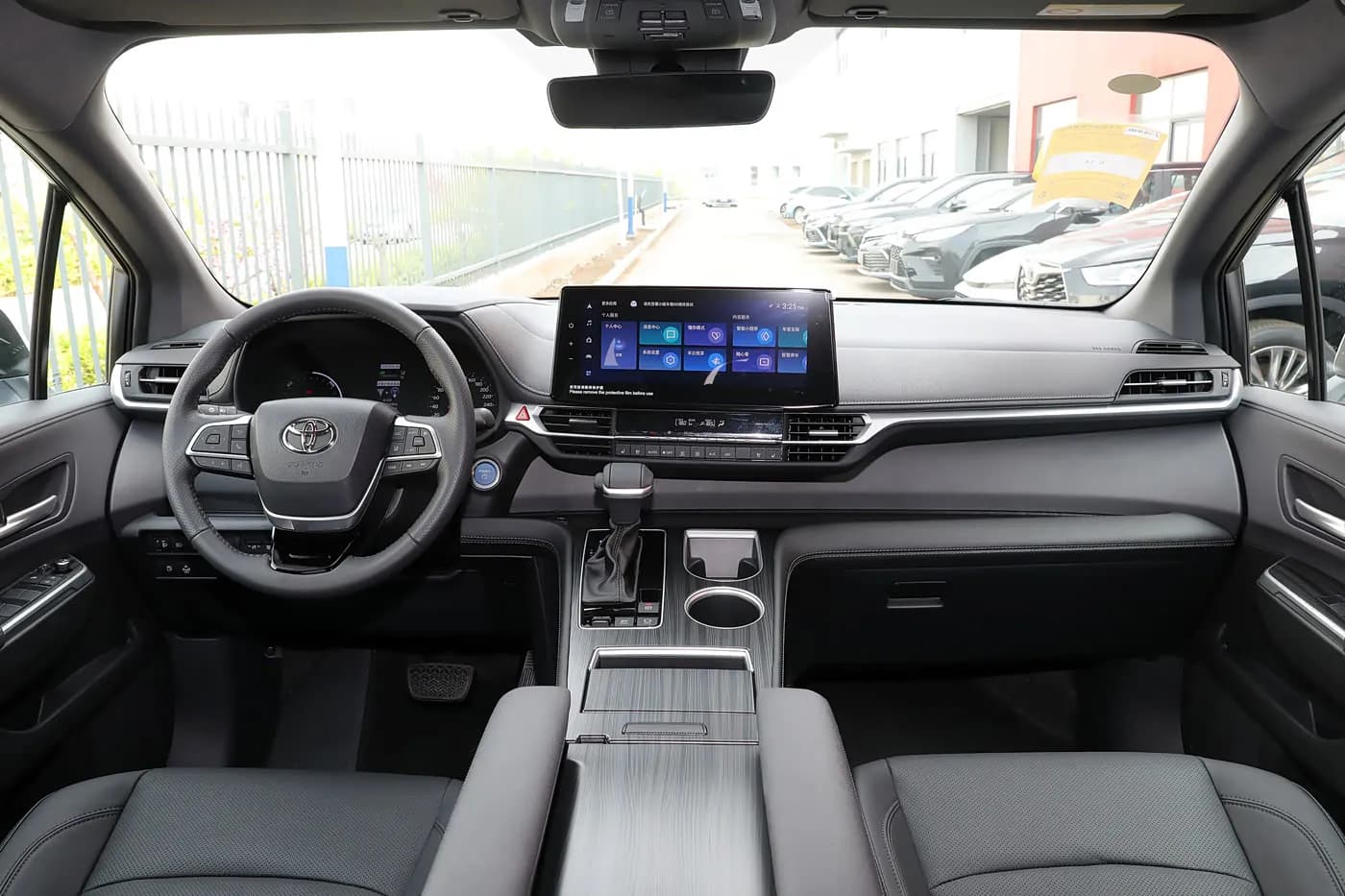 2023 Toyota Sienna — لوحة القيادة والمقصورة الأمامية | سيارة MPV هجينة كبيرة للتصدير